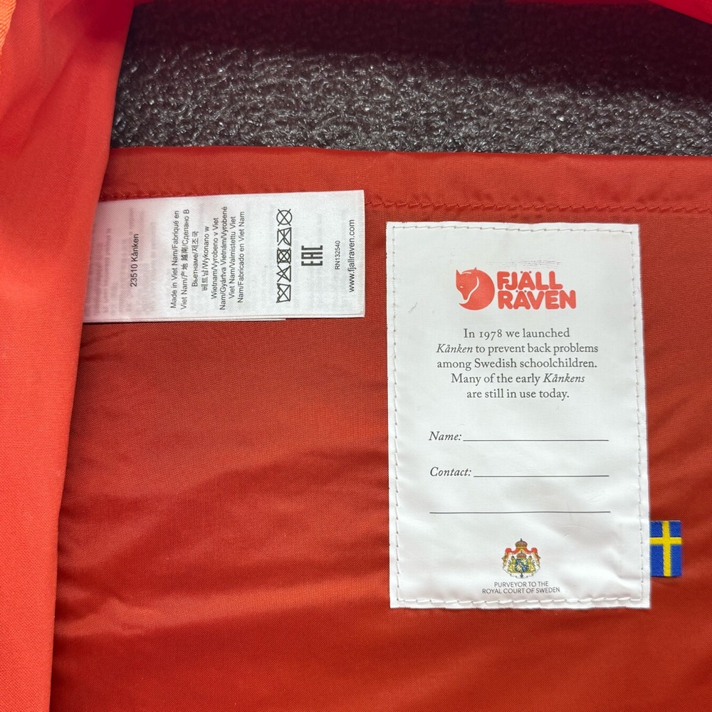 Fjallraven Kånken Backpack in Rowan Red - Picture 7 of 14